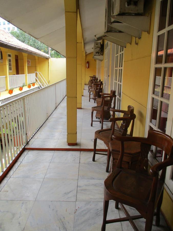 Hotel Tugu Asri ジャカルタ エクステリア 写真
