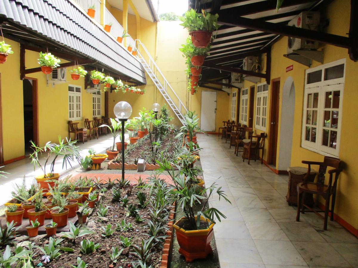 Hotel Tugu Asri ジャカルタ エクステリア 写真